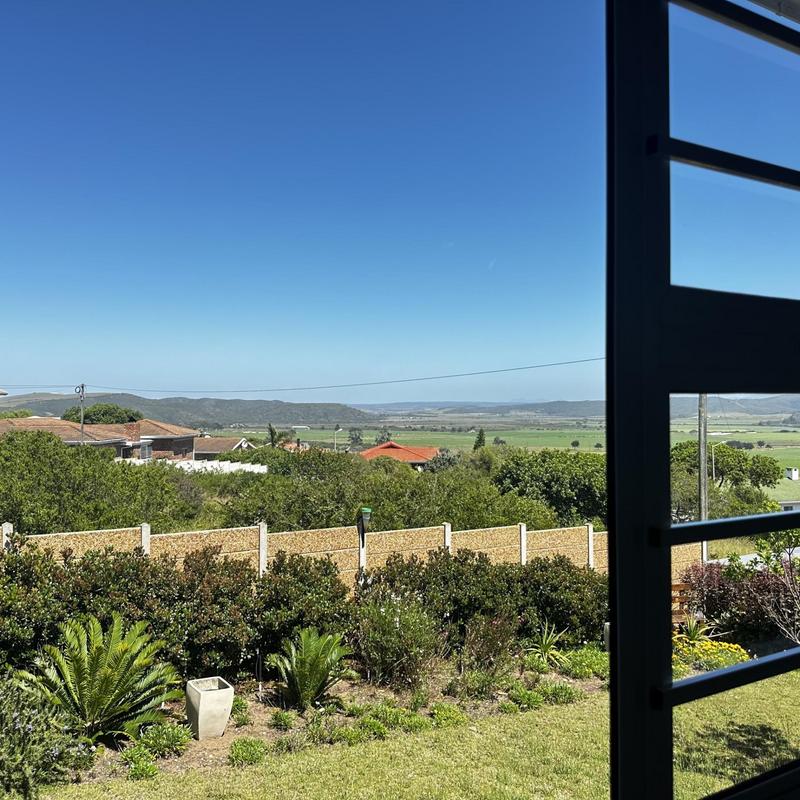 3 Bedroom Property for Sale in Fraaiuitsig Western Cape